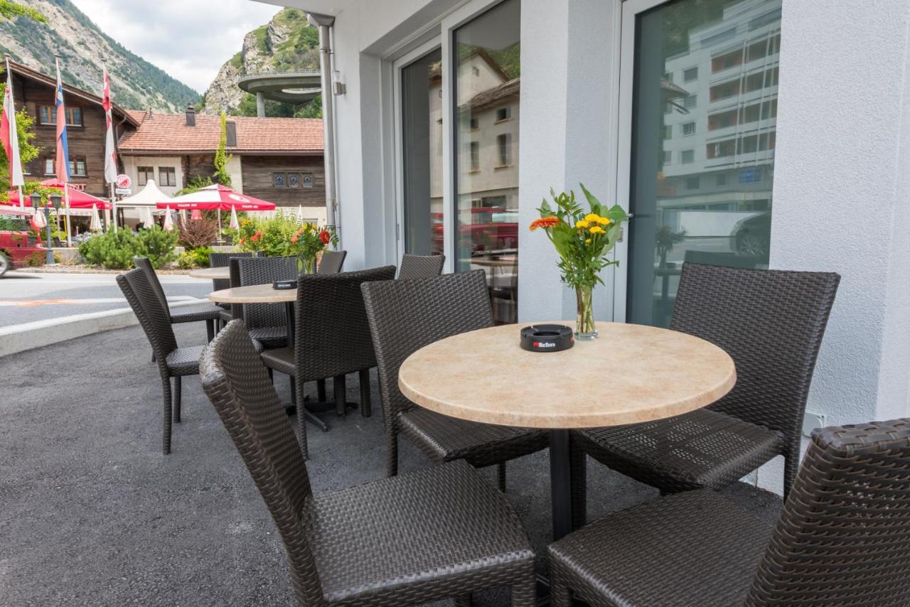 Hotel Du Pont Gampel-Bratsch Екстериор снимка