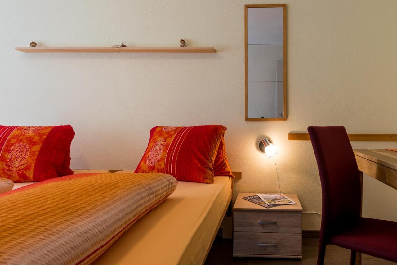 Hotel Du Pont Gampel-Bratsch Екстериор снимка